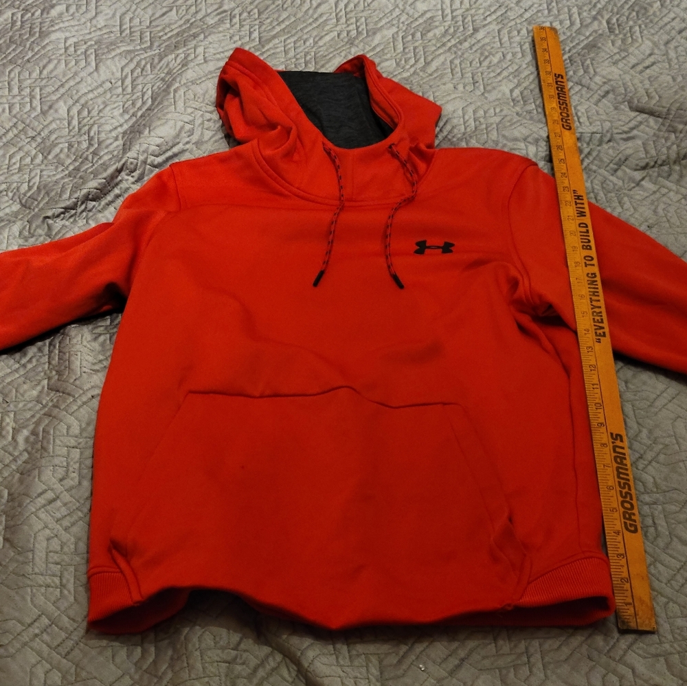 Mens small Under Armour hoodie.  Also fits a boys XL